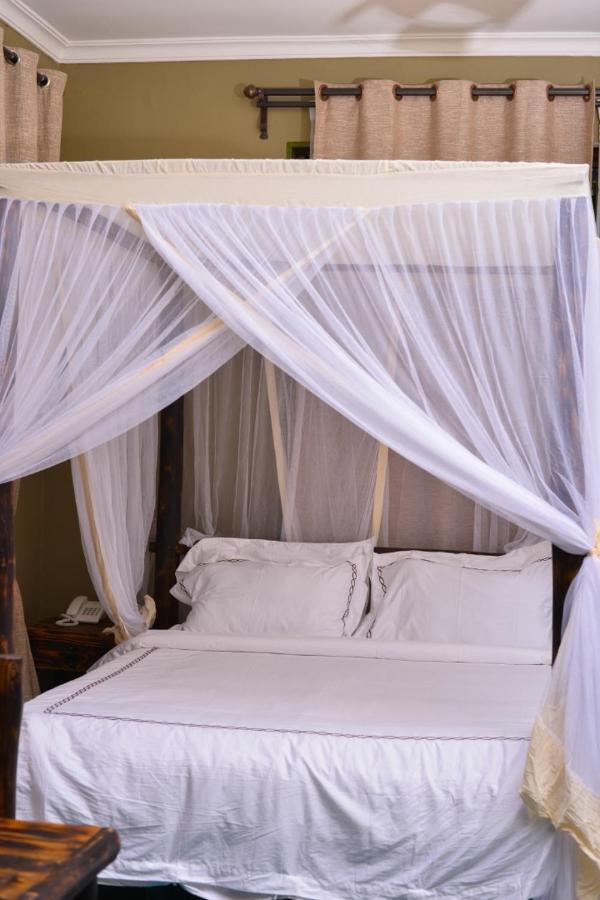 Burka Coffee Lounge Hotel Arusha Kültér fotó